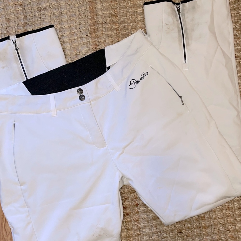 Worn 2X white womans ski/snowboarding pants